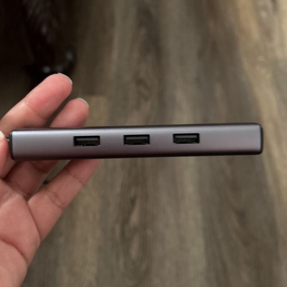 Ugreen Usb C Hub Adapter - Picture 2 of 6